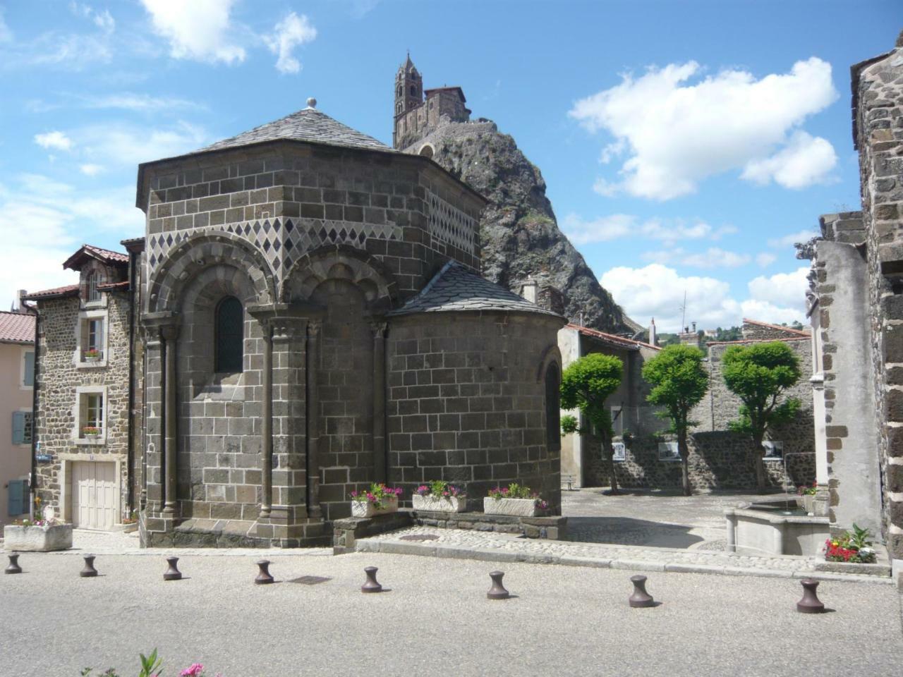 شقة Le Petit Seguret Le Puy-en-Velay المظهر الخارجي الصورة